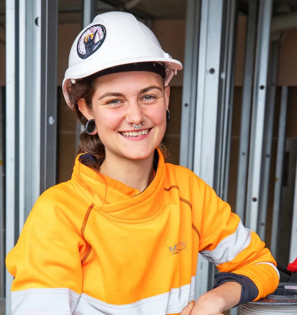 9838_Website_Apprentice_and_trainee_ Women_in_Trades_Header-1000x1400