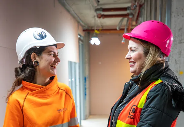 9838_Website_Apprentice_and_trainee_ Women_in_Trades_Why_Mentoring_Matters